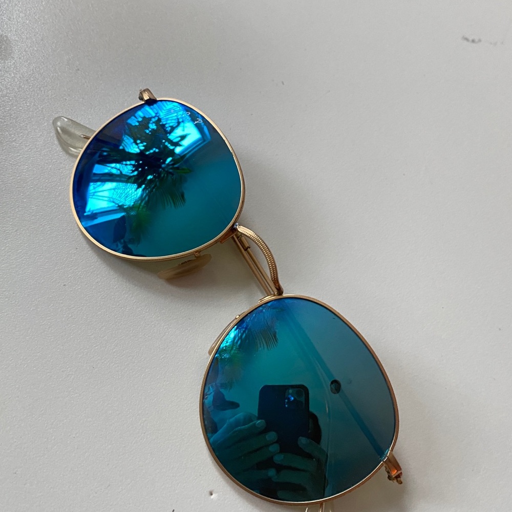 Blue mirror circle Ray Bans